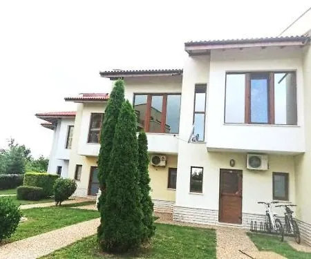 Willa Lighthouse Golf Resort Private Houses *